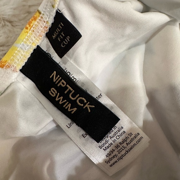 Nip Tuck Joanne One Piece Swimsuits- Size 6 - Picture 7 of 15